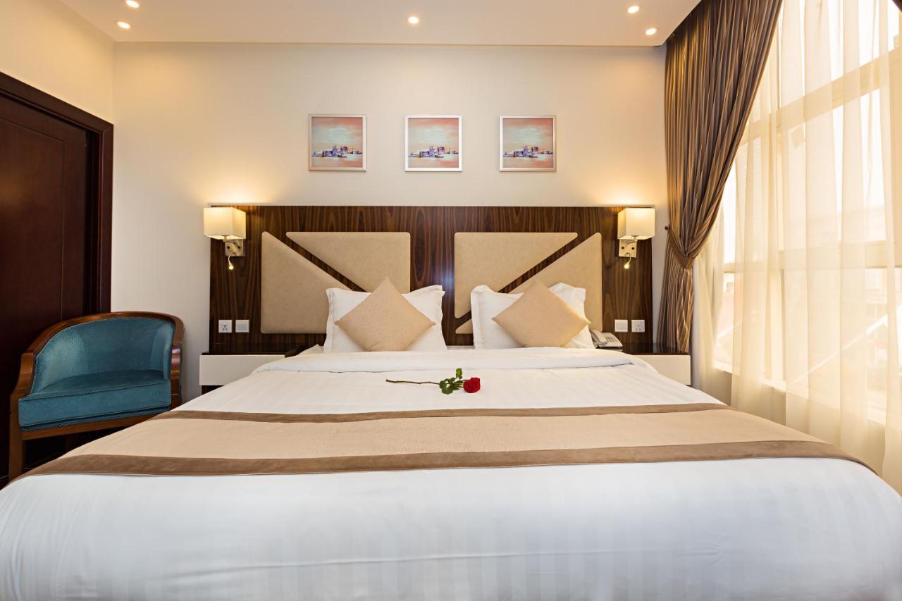 Sun Park Hotel Suites Jeddah Bagian luar foto