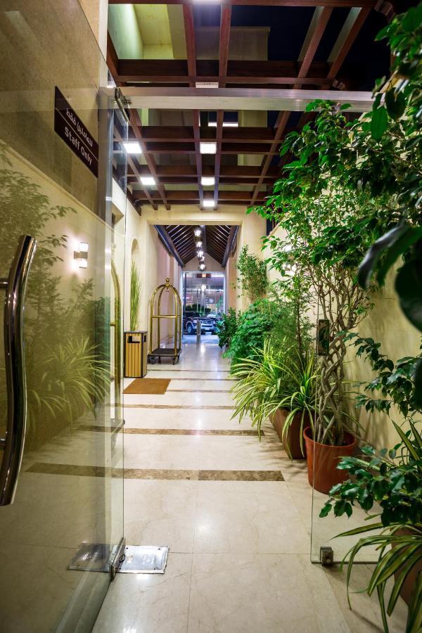 Sun Park Hotel Suites Jeddah Bagian luar foto