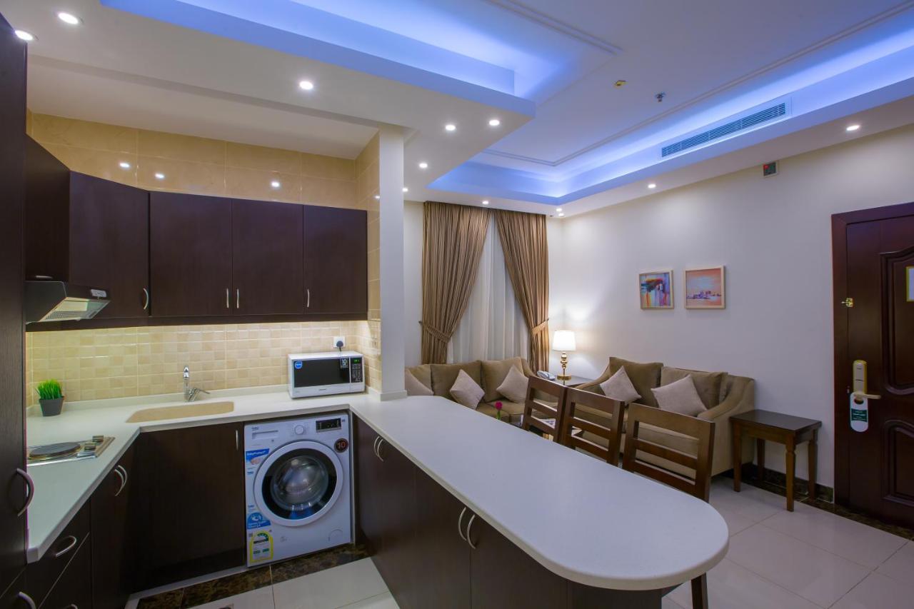 Sun Park Hotel Suites Jeddah Bagian luar foto