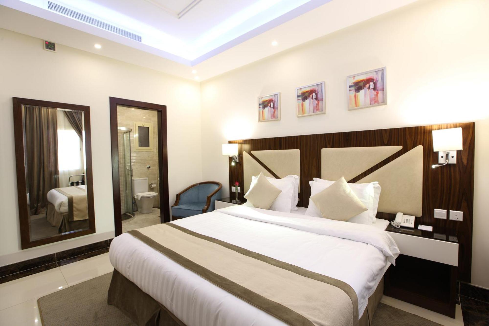 Sun Park Hotel Suites Jeddah Bagian luar foto