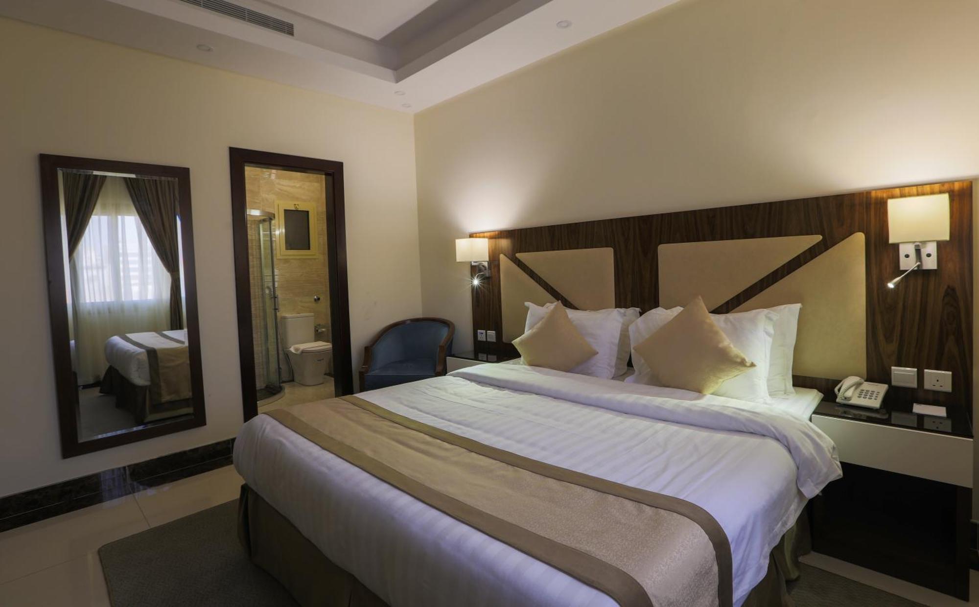Sun Park Hotel Suites Jeddah Bagian luar foto