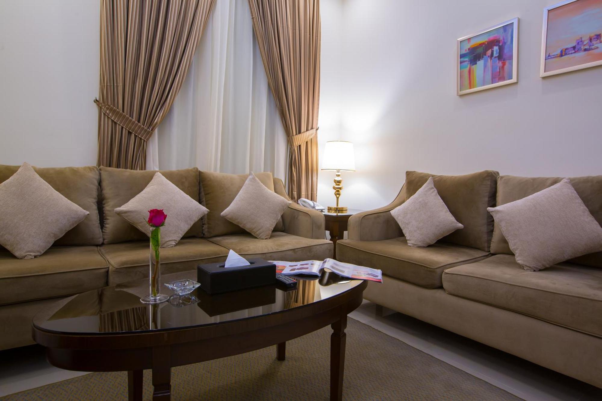 Sun Park Hotel Suites Jeddah Bagian luar foto