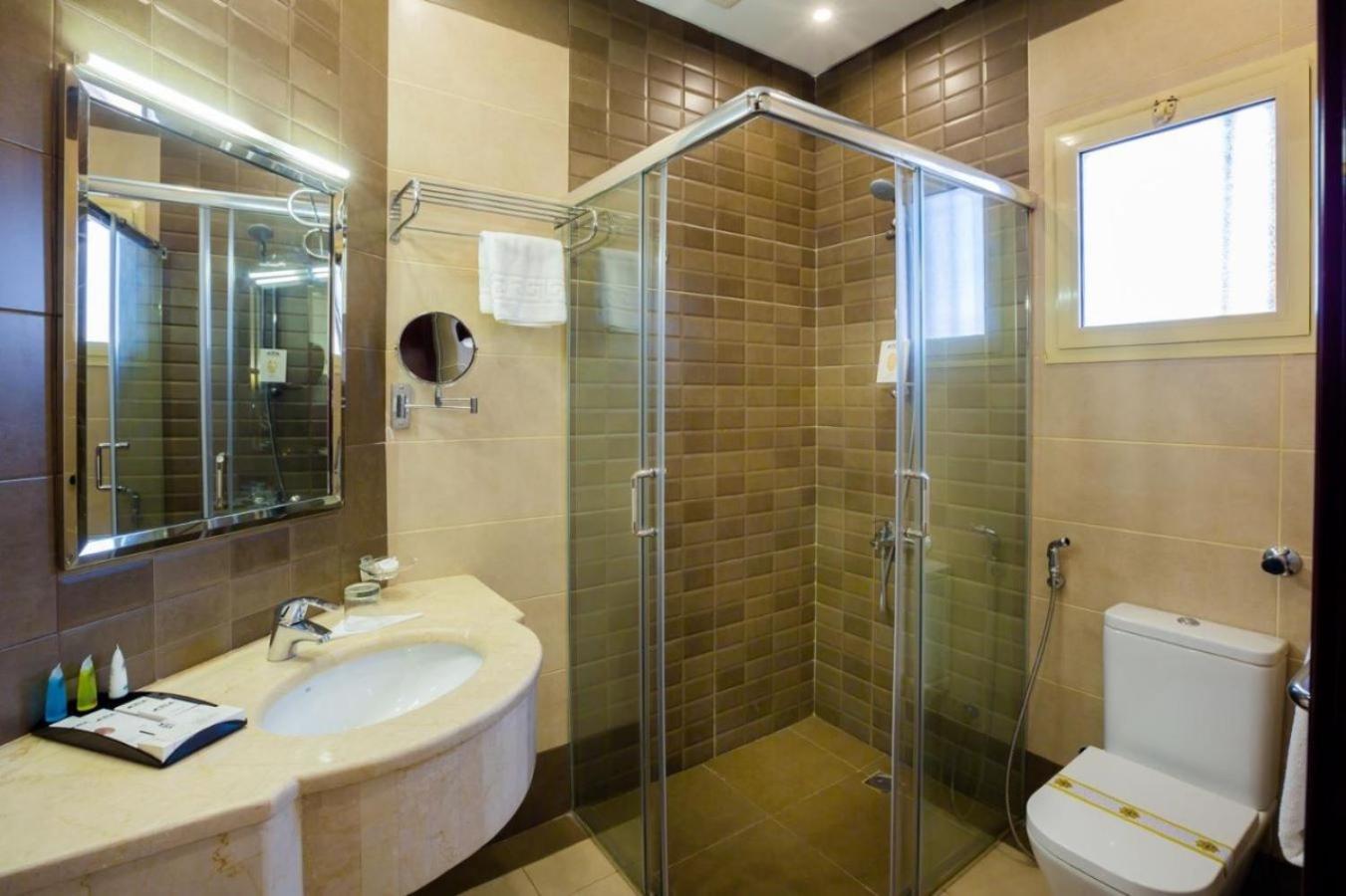 Sun Park Hotel Suites Jeddah Bagian luar foto