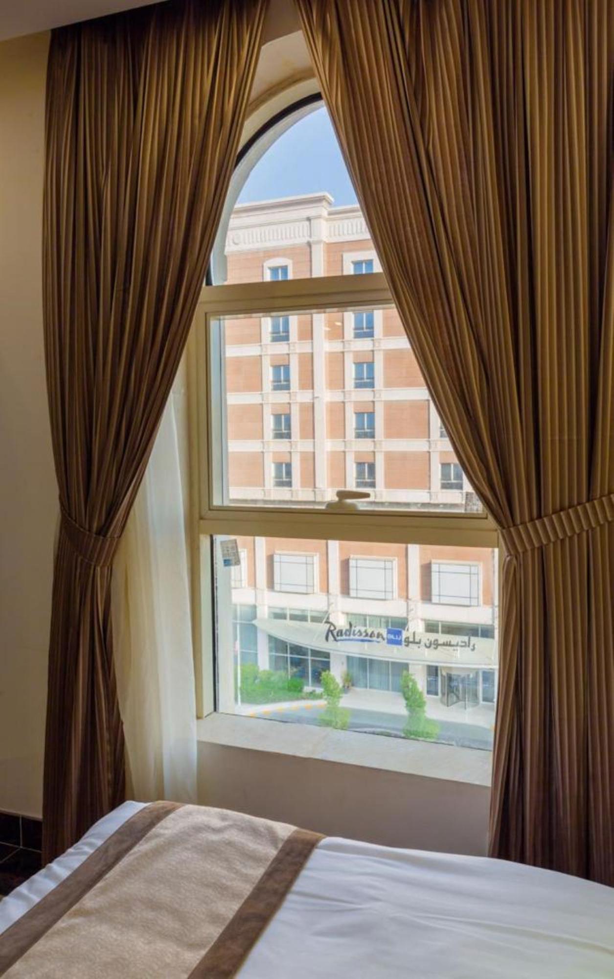 Sun Park Hotel Suites Jeddah Bagian luar foto